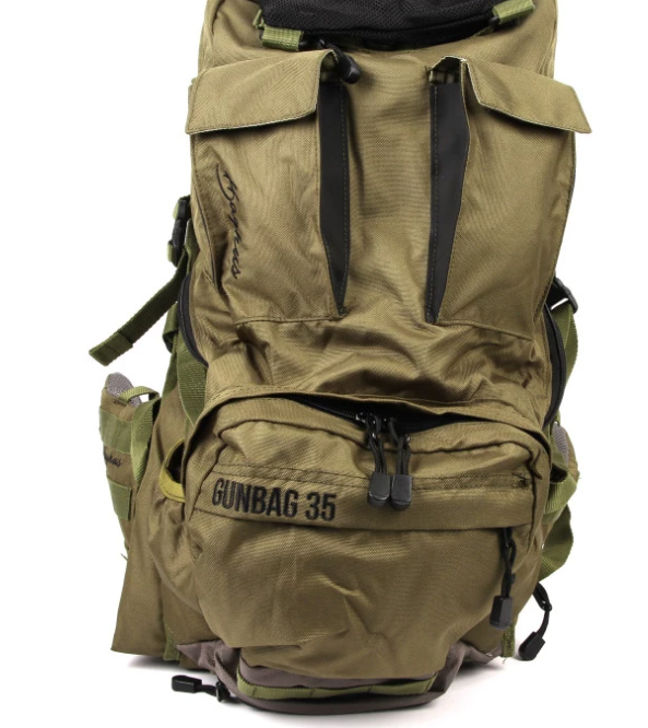 Haghus Korpimäki 35 päivärinkka asepussilla.