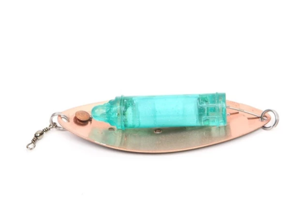 Väinö Nellimn 85mm 14g Isokokoiset rautulätkät upeissa väreissä.