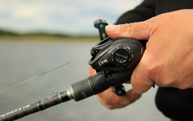 Scandinavian Tackle Körmy hyrräkela, oikea