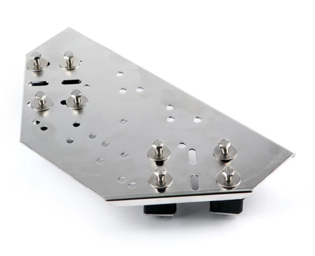 Takilan asennuslevy kulmaan