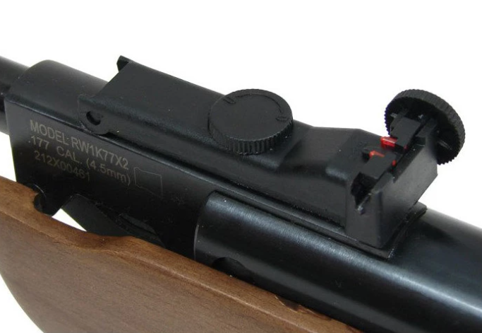 Crosman Vantage 4.5mm ilmakivääri kiikaritähtäimellä