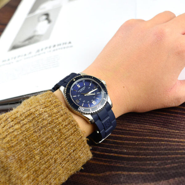 VICTORINOX miesten kello Mod. V241610