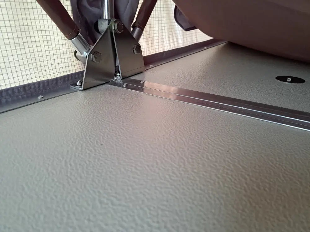 Auton kattoteltta ilma lyhyt 1.4 harmaa - harmaa - kattoteltta - wildpoint retkeilyvarusteet verkkokaupasta 1 156,50 €