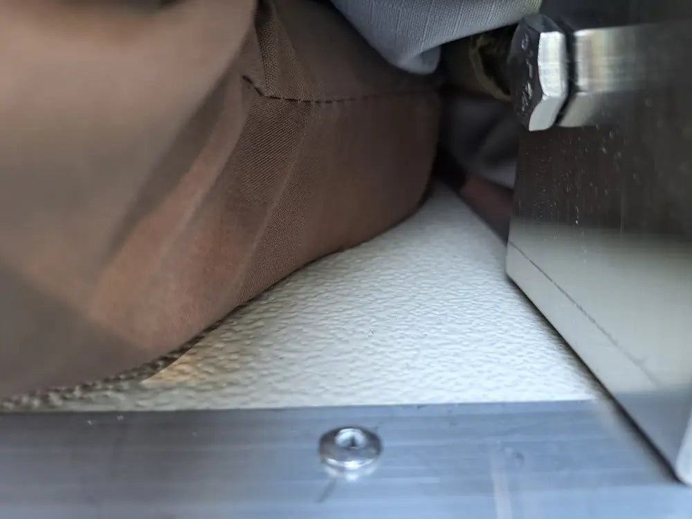 Auton kattoteltta ilma pitkä 1.4 harmaa - harmaa - kattoteltta - wildpoint retkeilyvarusteet verkkokaupasta 1 390 €