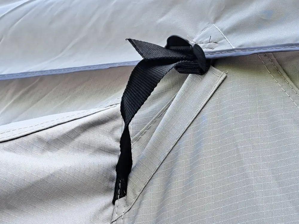 Auton kattoteltta ilma pitkä 1.4 harmaa - harmaa - kattoteltta - wildpoint retkeilyvarusteet verkkokaupasta 1 390 €