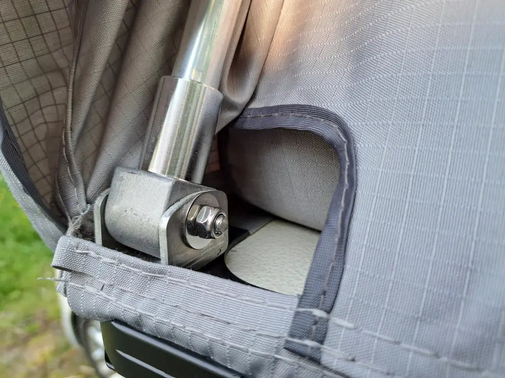 Auton kattoteltta ilma pitkä 1.4 harmaa - harmaa - kattoteltta - wildpoint retkeilyvarusteet verkkokaupasta 1 390 €