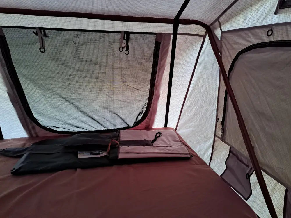 Auton kattoteltta ilma pitkä 1.4 harmaa - harmaa - kattoteltta - wildpoint retkeilyvarusteet verkkokaupasta 1 390 €