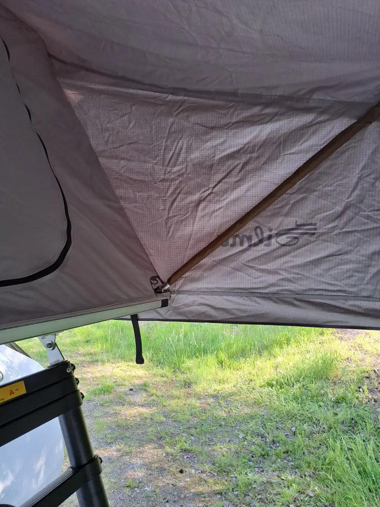 Auton kattoteltta ilma pitkä 1.4 harmaa - harmaa - kattoteltta - wildpoint retkeilyvarusteet verkkokaupasta 1 390 €