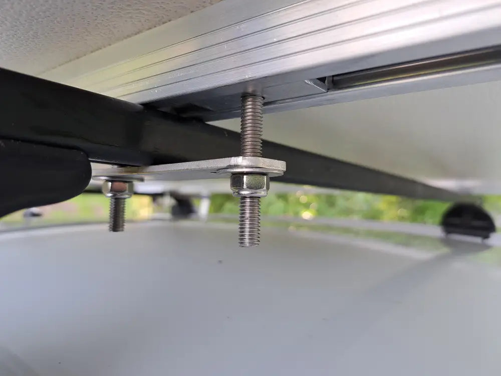 Auton kattoteltta ilma pitkä 1.6 musta - musta - kattoteltta - wildpoint retkeilyvarusteet verkkokaupasta 1 495 €