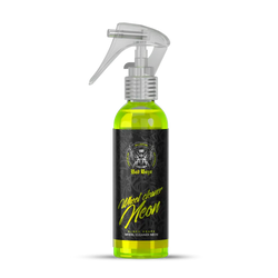 Läpinäkyvä suihkepullo, jossa on neonvihreä neste ja bad boys -logo, badboys wheel cleaner neon 150ml