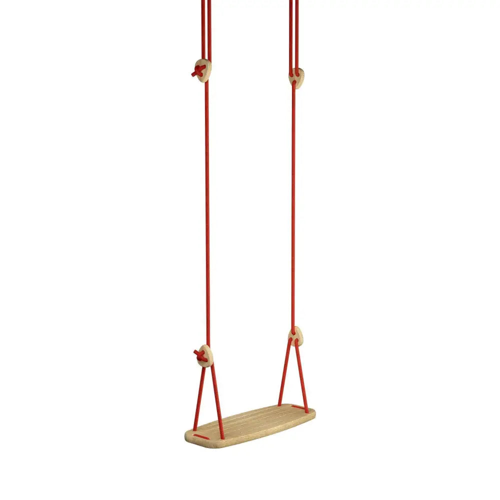 Punainen köysiswing kevyellä puisella istuimella ja puisilla kiinnikkeillä classic oak mallissa