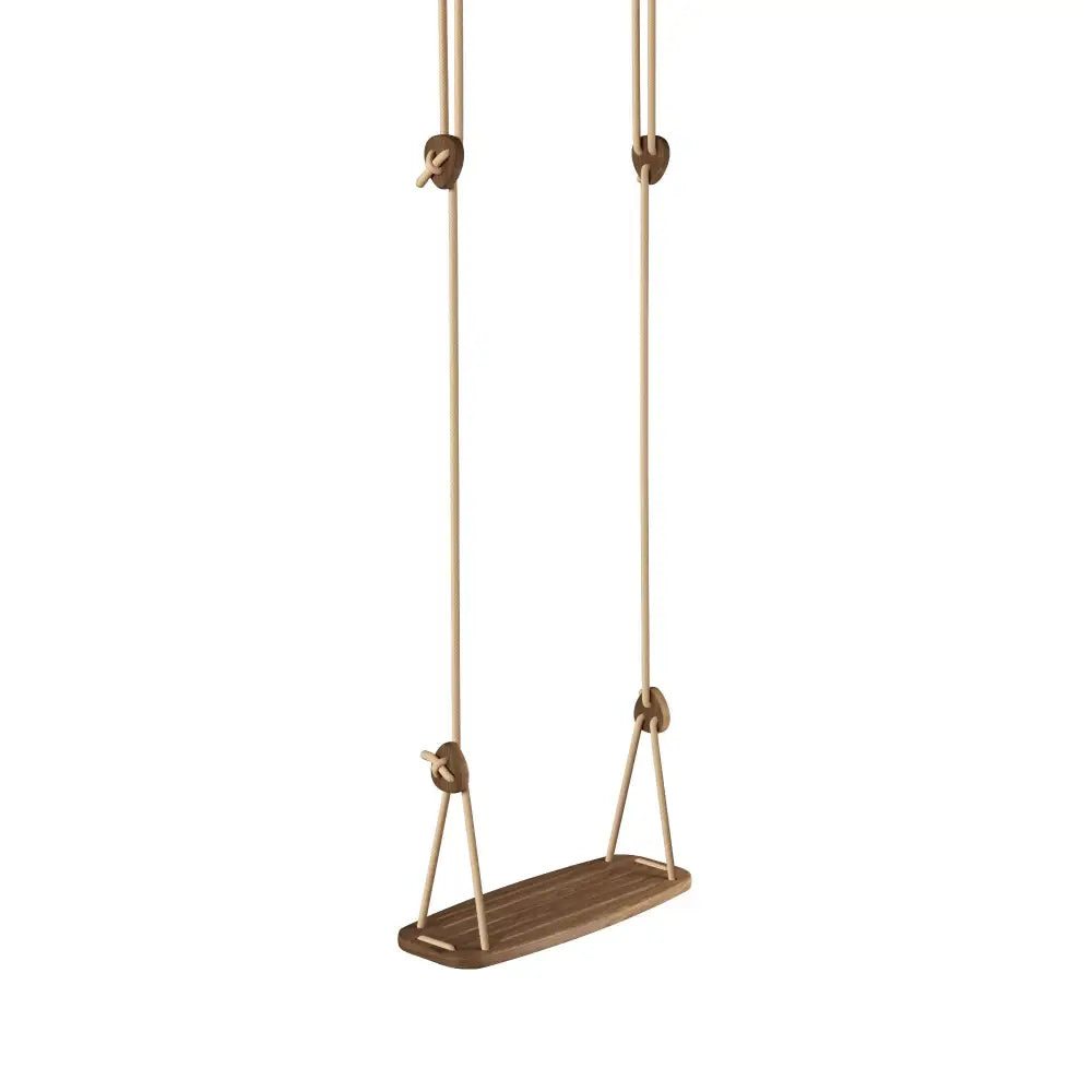 Minimalistinen puinen keinu classic walnut beige tummanruskealla sileällä istuimella ja vaaleabeigeillä köysillä