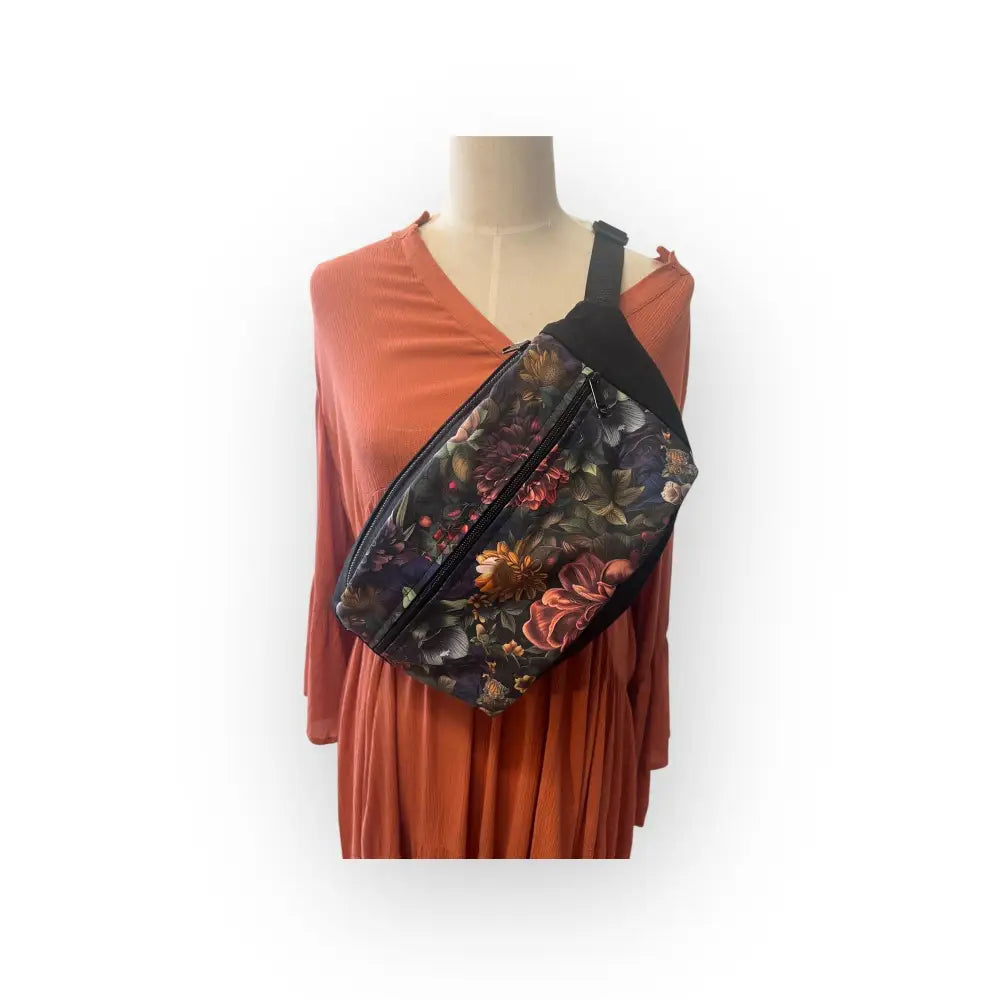 Crossbody kassi kukka - wildpoint outdoors - varusteet retkeilyvarusteet verkkokaupasta 24,90 €