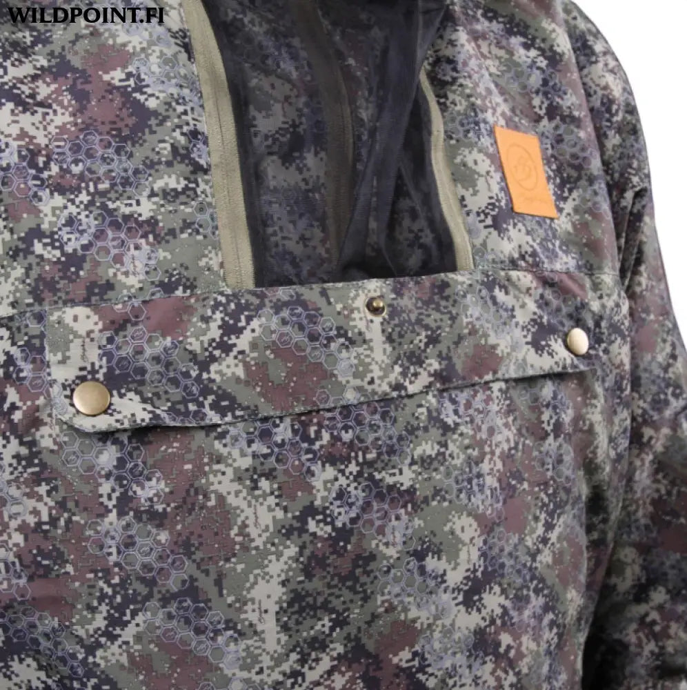 Haghus hossa kevyt anorakkipuku camokuosilla ja sääskiverkolla