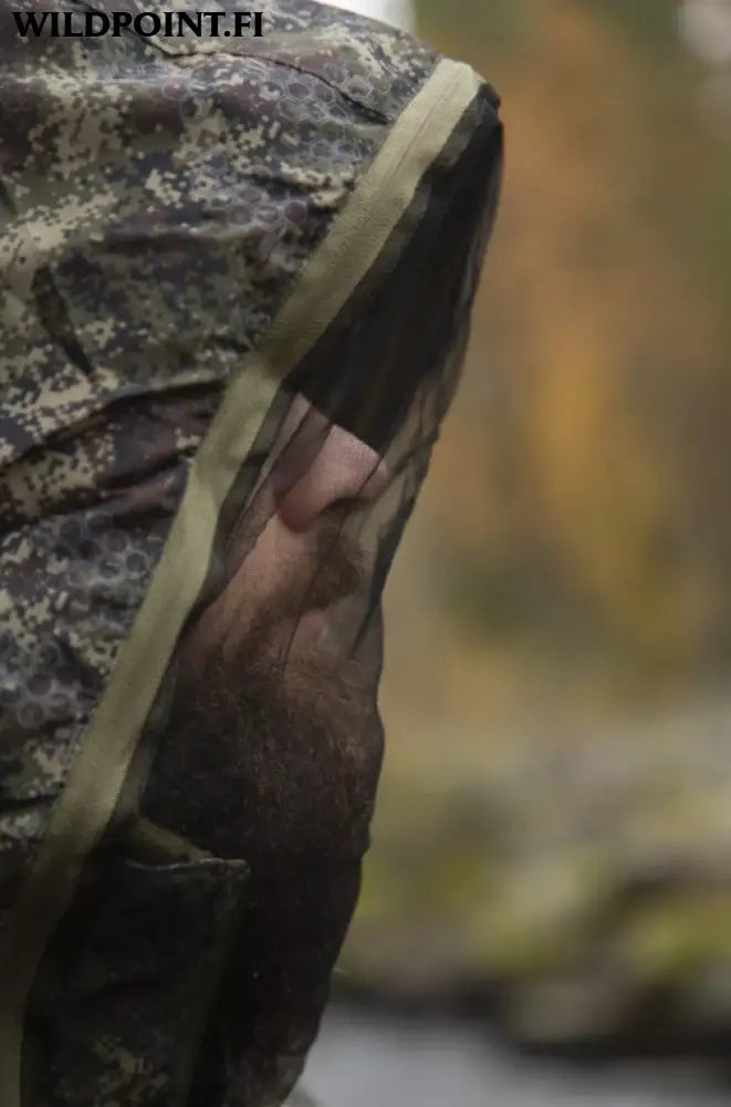 Haghus hossa kevyt anorakkipuku camokuosilla ja sääskiverkolla