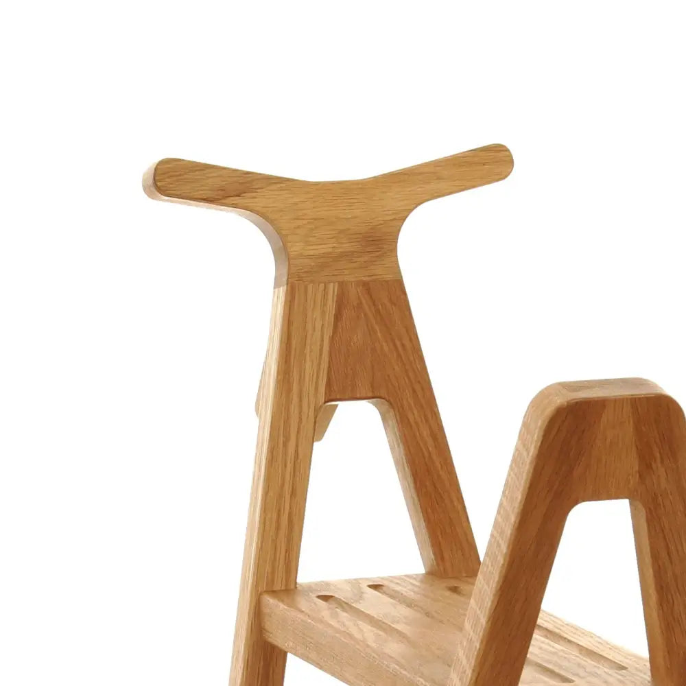 Light oak puinen lillagunga reindeer -askeljakkara modernilla minimalistisella a-muotoisella rakenteella