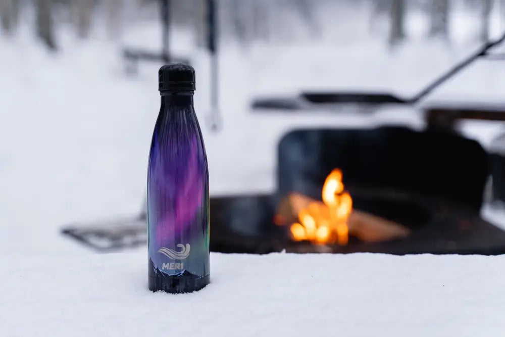 Meribottles aurora borealis 500 ml - juomapullo aurora borealis vesipullo retkeilyvarusteet verkkokaupasta 29,99 €