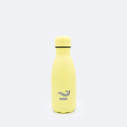 A sleek pale yellow stainless steel meri bottle baby yellow 260 ml with matching lid and gray meri logo