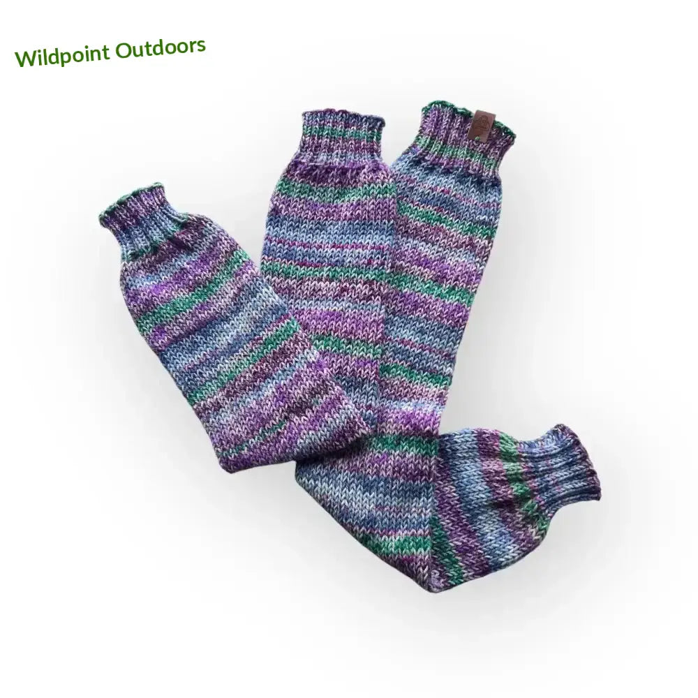 Pitkät värikkäät säärystimet - kotimaista käsityötä - säärystimet - retkeily