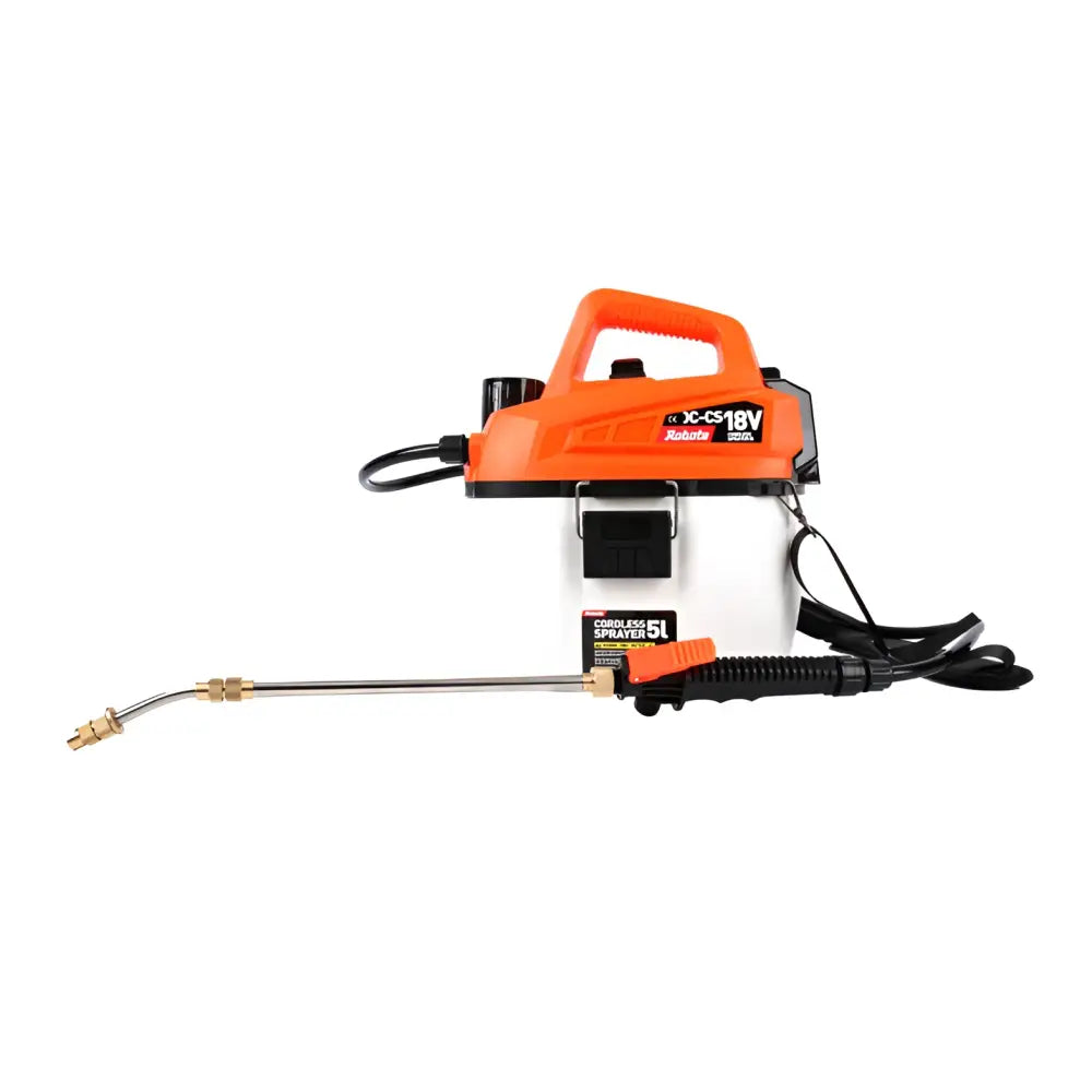 Orange-valkoinen robota dc-cs18v akkuruiskupullo 5l säiliöllä mustalla letkulla ja messinkisellä suuttimella