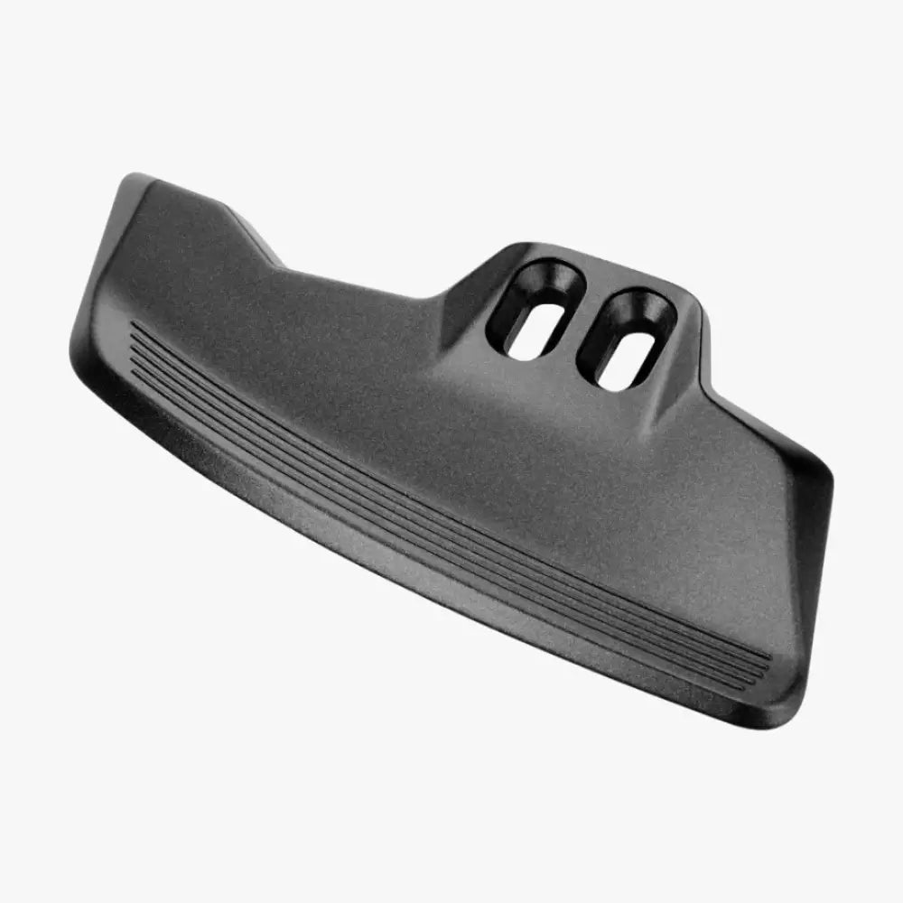 Musta mattapintainen muovinen simagic 2-paddle shifter -mallin jalkatappisuojus kahdella ovaalilla aukolla ja teksturoidulla otteella
