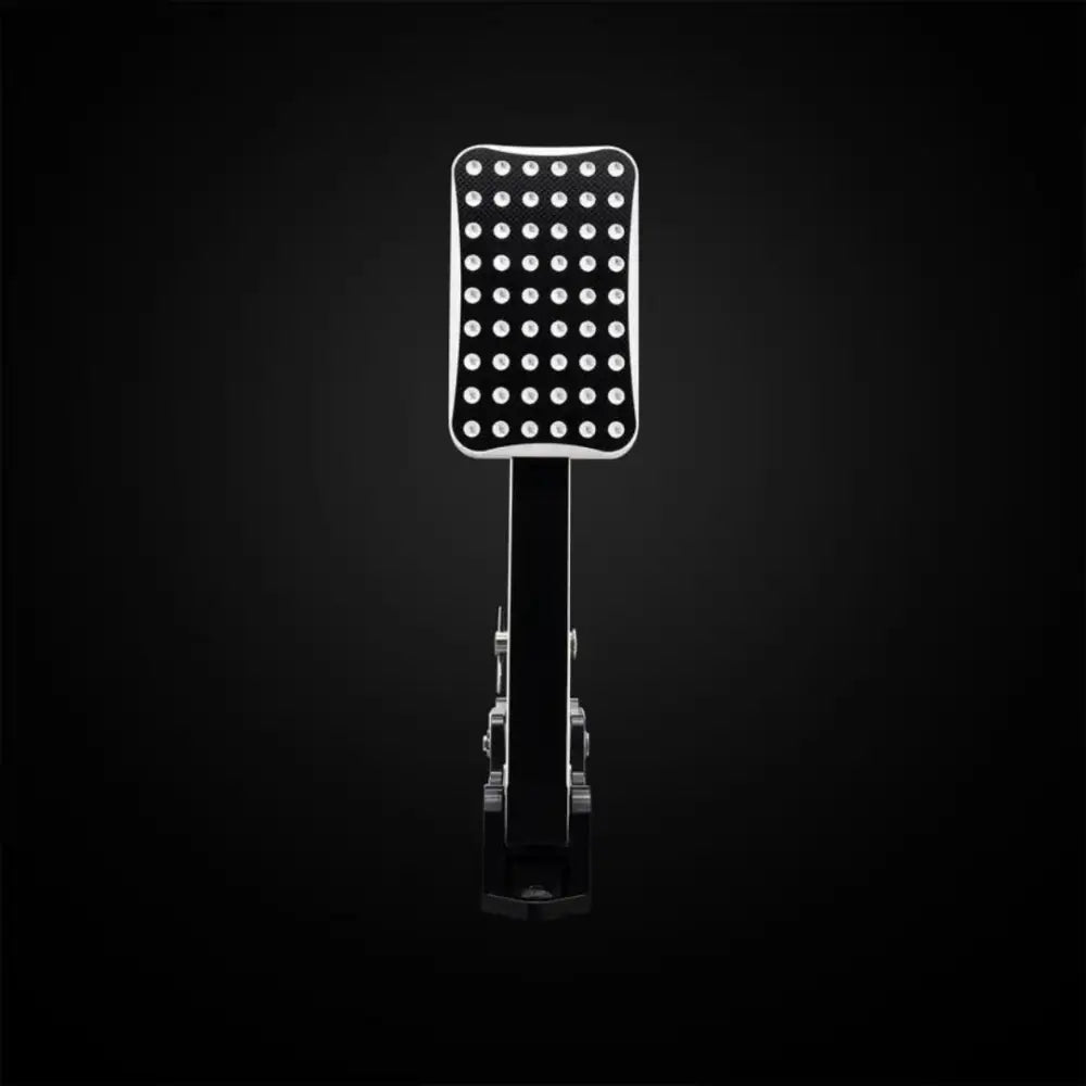 Simagic P2000 clutch musta ja hopea kilpa-tyylinen poljin pyöreillä LED-valoilla ylälevyssä