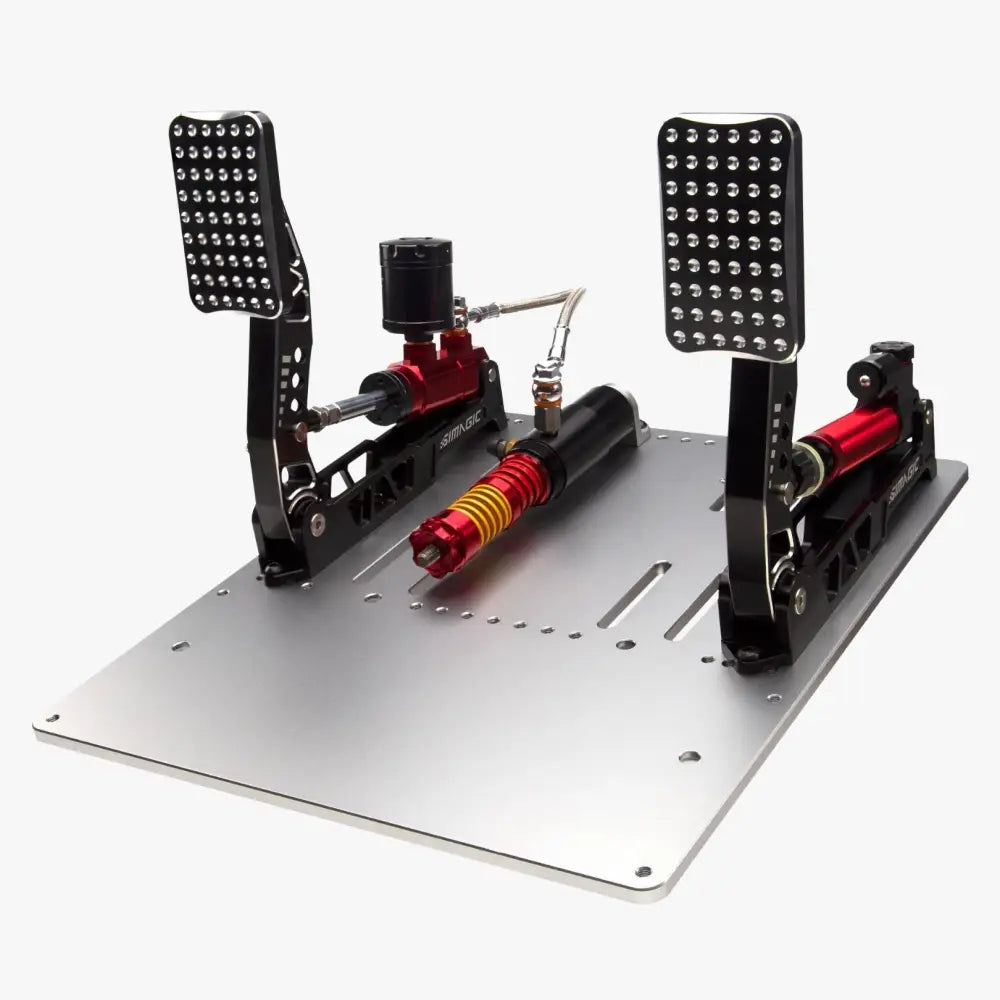 Simagic P2000 hydraulinen 200kg musta ja punainen sim racing -poljinsetti hopeisella metallijalustalla