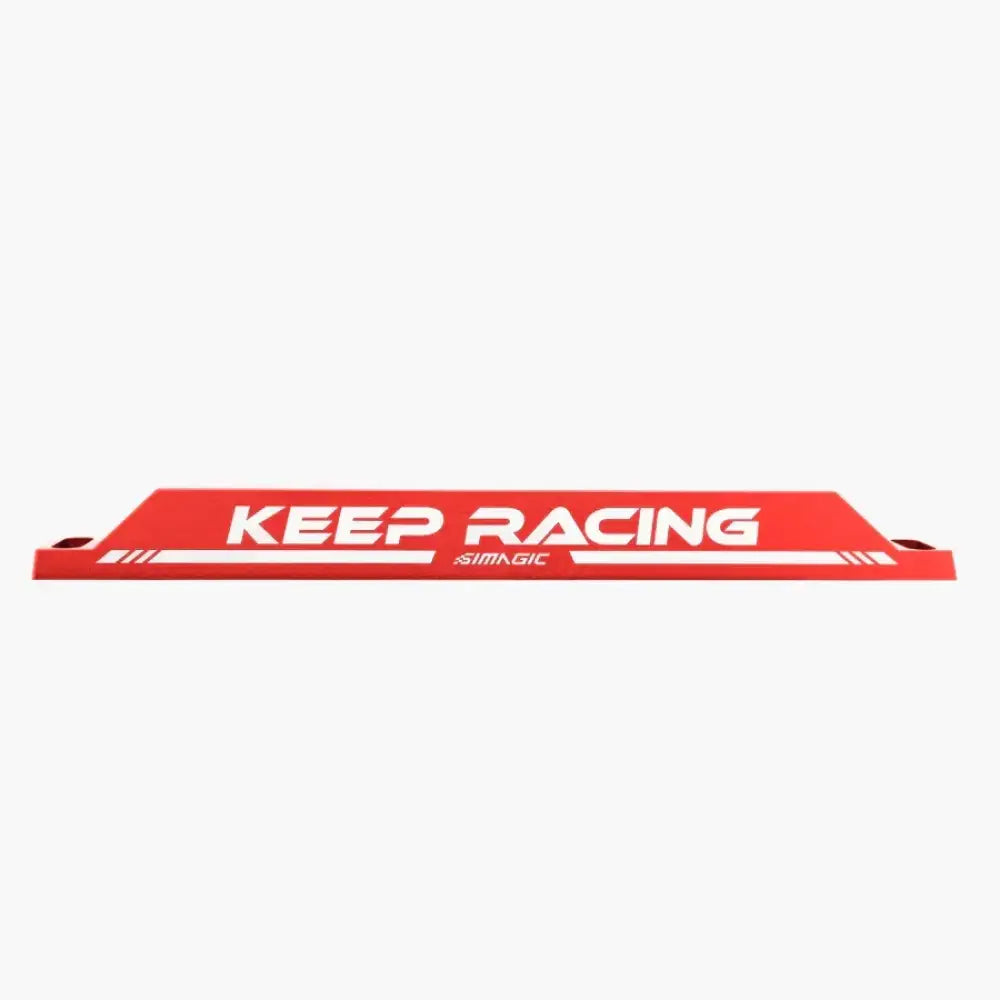 Punainen keep racing -brändätty simagic p2000 -polkimen kantatuki valkoisella tekstillä ja koristuksella