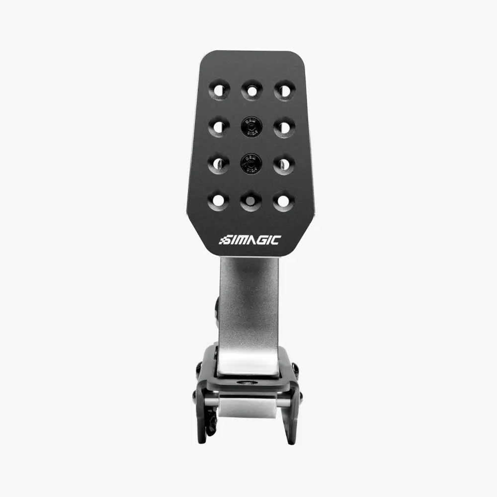 Simagic p500 clutch musta simmagic kilpailupoljin mattapinnalla ja useilla pyöreillä leikkauksilla ylälevyssä