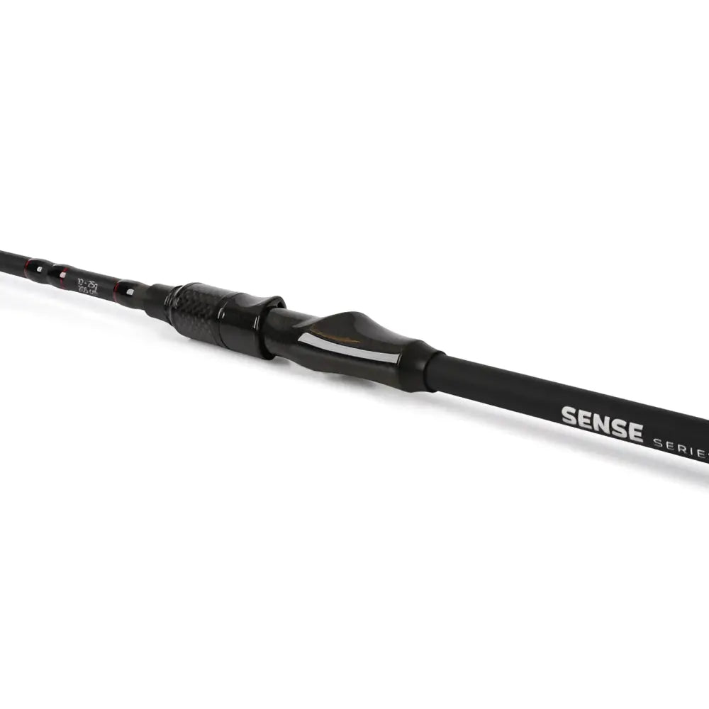 Slaix sense series musta hiilikuitu avokelavapa kiiltävä pinta ja sense series brändäys 10-25g kevyt kuha 205cm