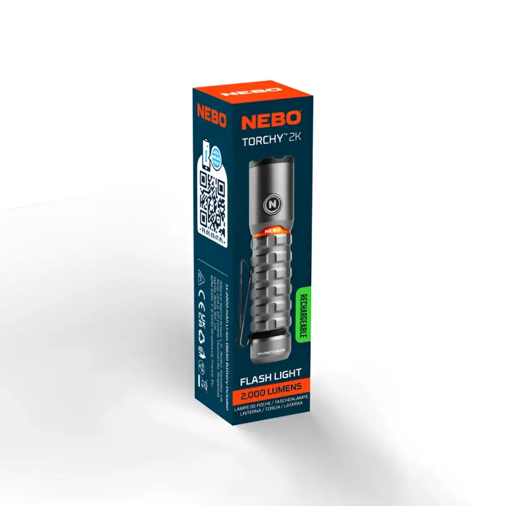 Nebo torchy 2k usb c taskuvalaisin harmaalla teksturoidulla rungolla ja oransseilla yksityiskohdilla