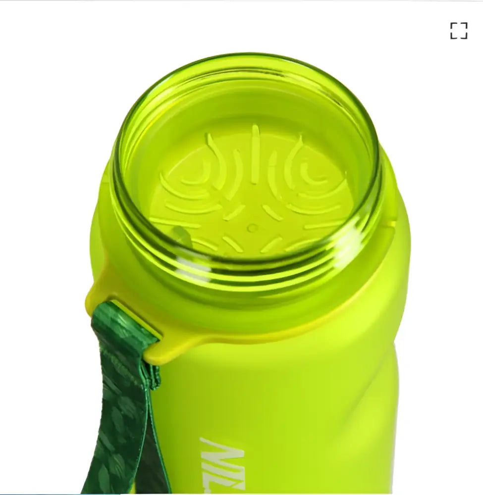 Tritan juomapullo 600ml nc1740 nils camp - 4 väriä - accessories retkeilyvarusteet verkkokaupasta