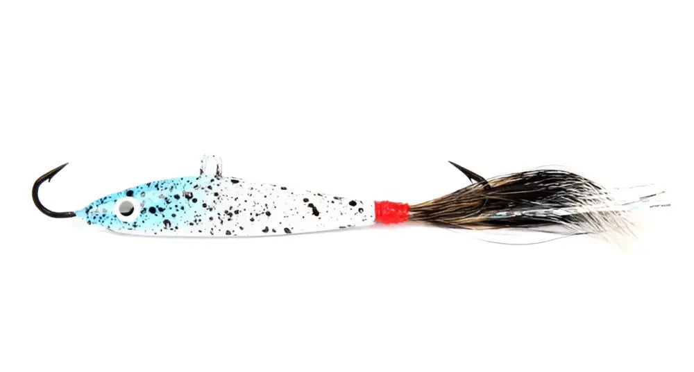 Väinö Ace tasapaino 40mm valkoinen ja vaaleansininen pilkullinen jigi punaisella nauhalla ja ruskea sulkaperä
