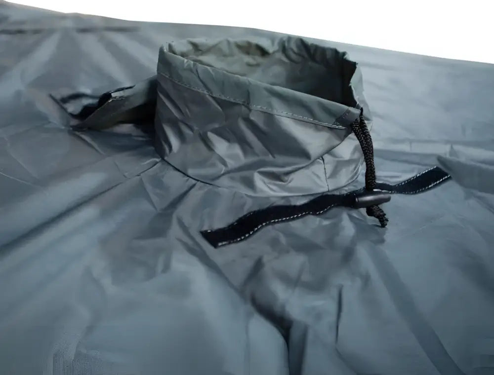 Väinö bunker thermal extreme xl sadehuppu läpiviennillä - accessories retkeily 89 €